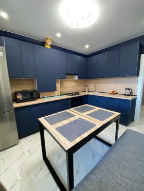 Кухня 1,95м Квадро (Высокие модули/Белый софт/Серый) в Уяре - uyar.katalogmebeli.com | фото 15
